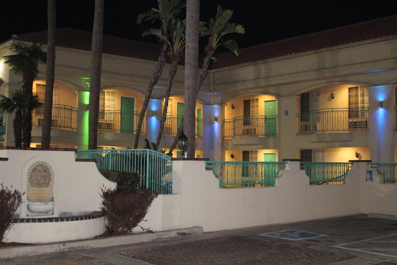 Lyfe Inn & Suites By Aga - Lax Airport Inglewood Exterior photo